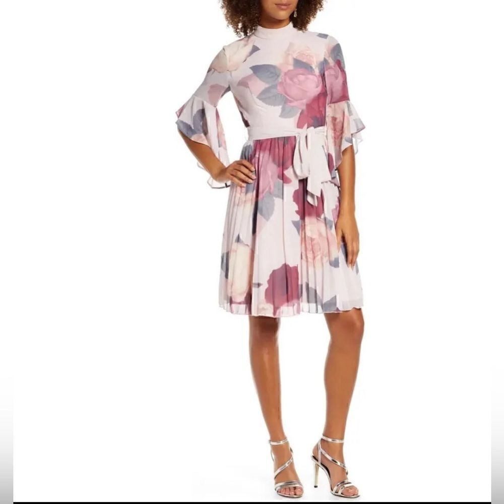 Chi Chi London Womens Dress Florentina Floral Sleeve Midi Pleated Sz 4